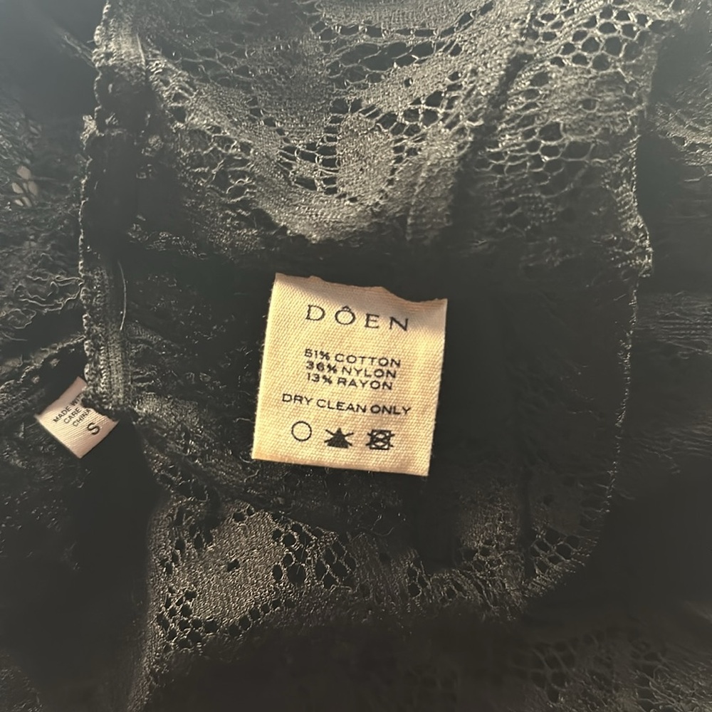Doen Black Sheer Lace Midi Skirt - Picture 9 of 11